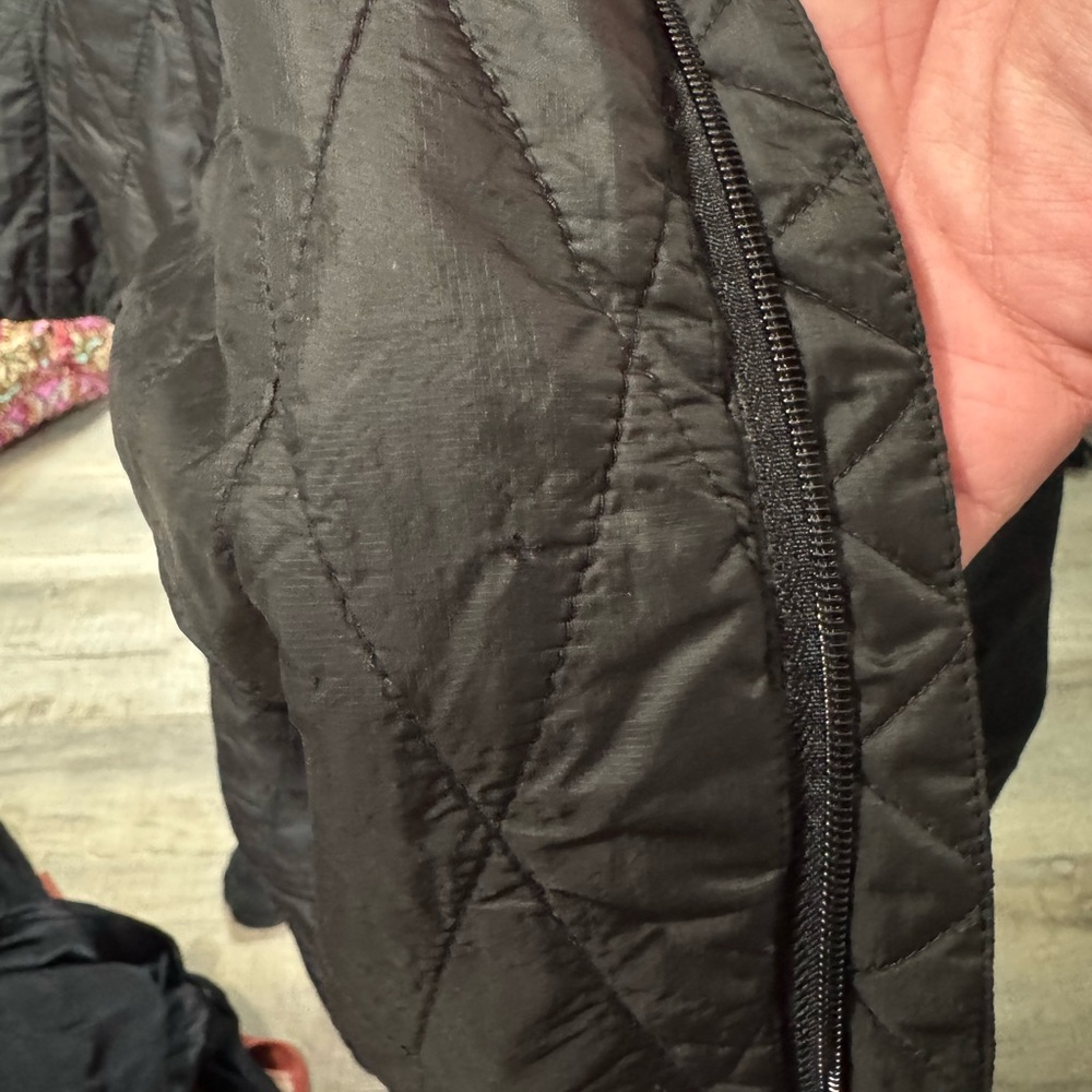 Patagonia jacket!! - Picture 3 of 3